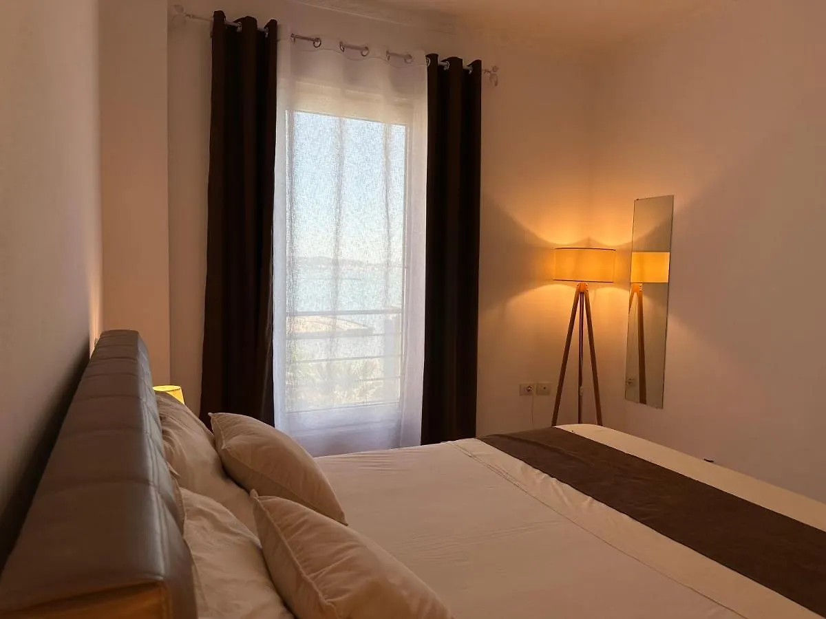 Beach Front Superior Apartment Durrës Albanie